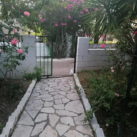 Vakantiehuis Danai's Little